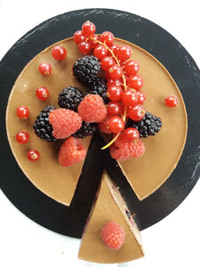 gateau sans cuisson chocolat et fruits rouges; vegan, sans sucre raffiné, sain | Mademoiselle Truffe