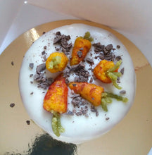 Charger l&#39;image dans la galerie, Gateau cru à la carotte, fromage de cajou, marzipan cru | Mademoiselle Truffe &amp; compagnie
