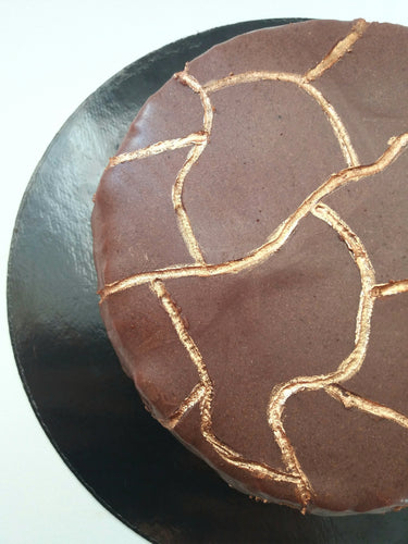 Gateau raw vegan fraises - amandes - chocolat