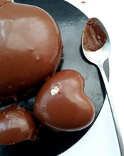 Charger l&#39;image dans la galerie, chocolat cru vegan, caramel de dattes; sans lactose; Mademoiselle Truffe
