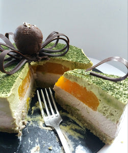 Gateaux sans sucre raffiné, sans lactose, sans gluten. Décoration en chocolat cru. Insert mangue|Mademoiselle Truffe