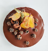 Charger l&#39;image dans la galerie, Gateau aux poires et chocolat. Sans noix, sans sucre, sans gluten 100% naturel. Mademoiselle Truffe
